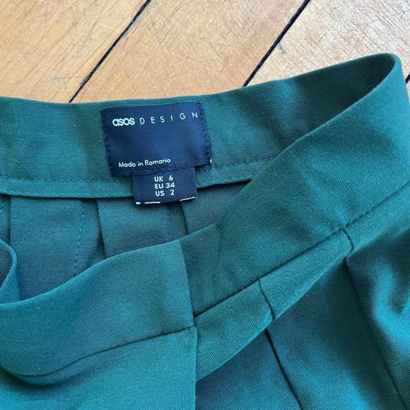Forest Green Pleated Skirt - Picture 3 of 3